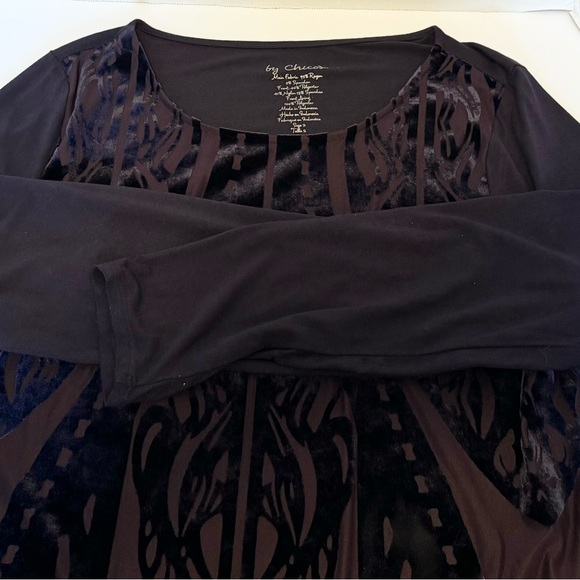 Chico's Ladies Size 2 Purple Long Sleeve Pullover Top Tunic Nylon Velour Design - Picture 7 of 16